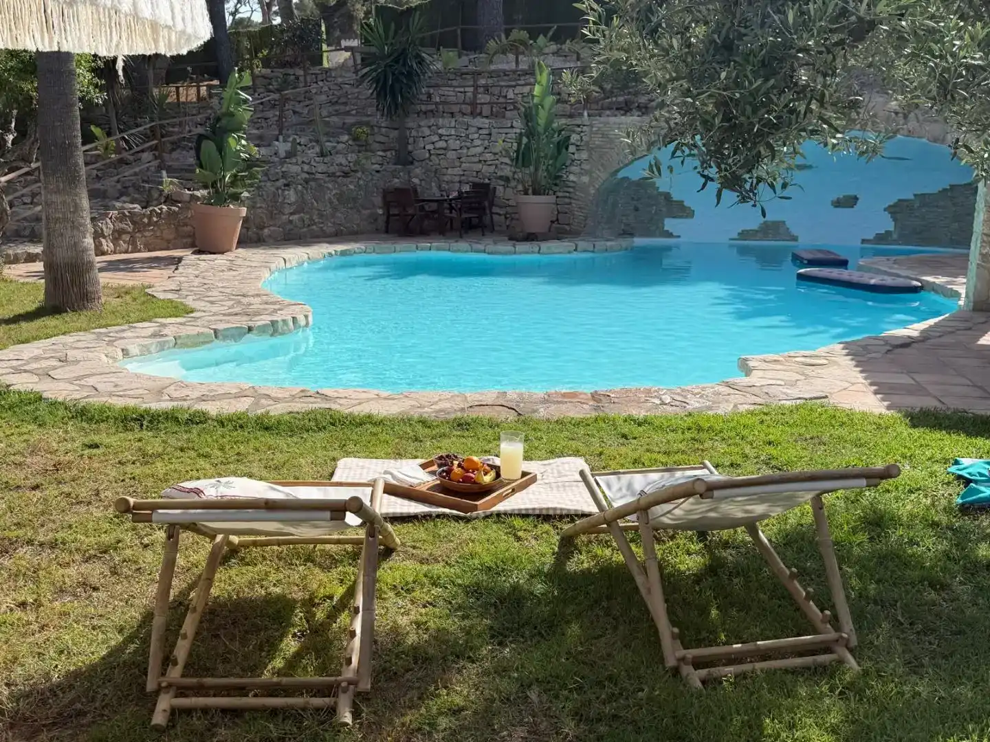 Piscina de Finca rústica de lloguer en Manises amb Aire condicionat, Jardí privat i Traster
