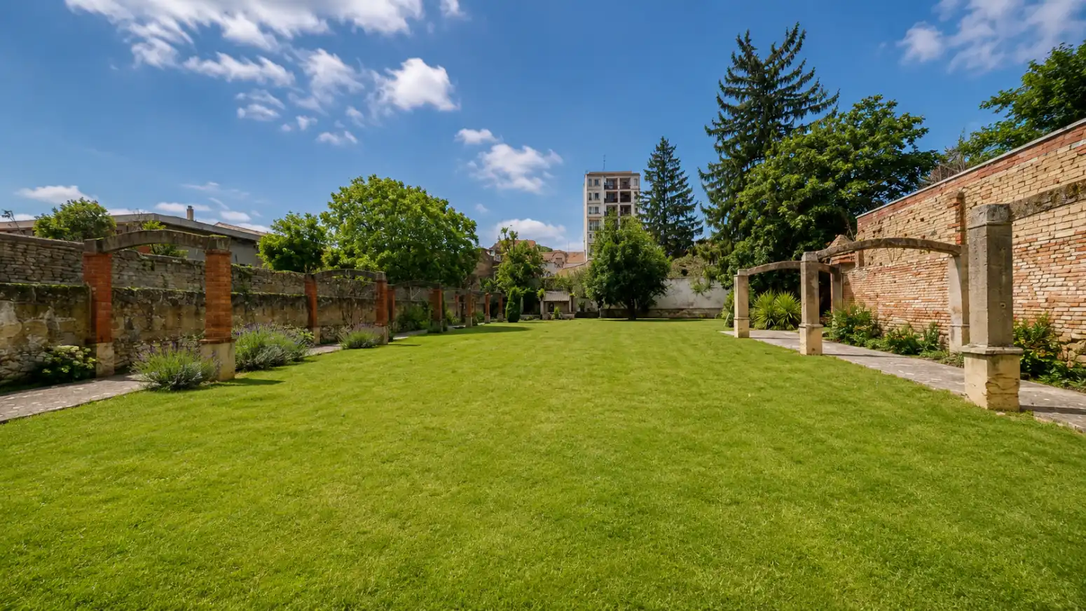 Jardín de Casa o chalet en venta en Tafalla con Calefacción, Jardín privado y Parquet