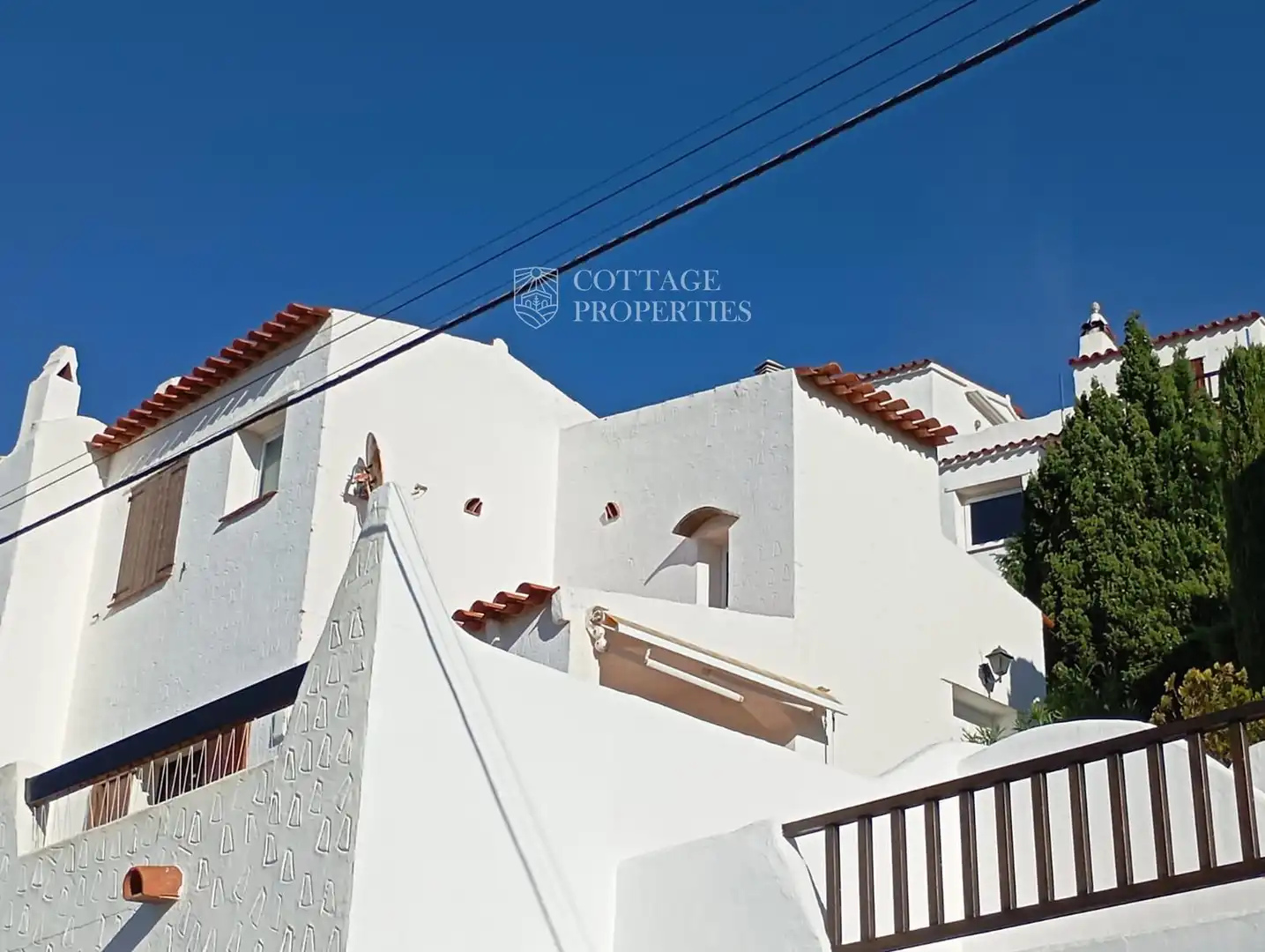 Vista exterior de Casa adosada en venta en L'Escala con Calefacción, Terraza y Piscina