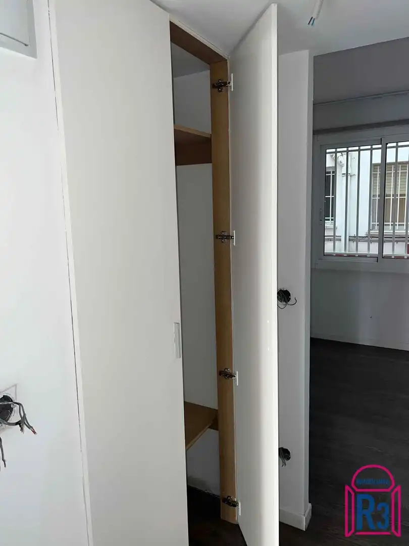 Schlafzimmer von Büro zum Verkauf in León Capital  mit Heizung