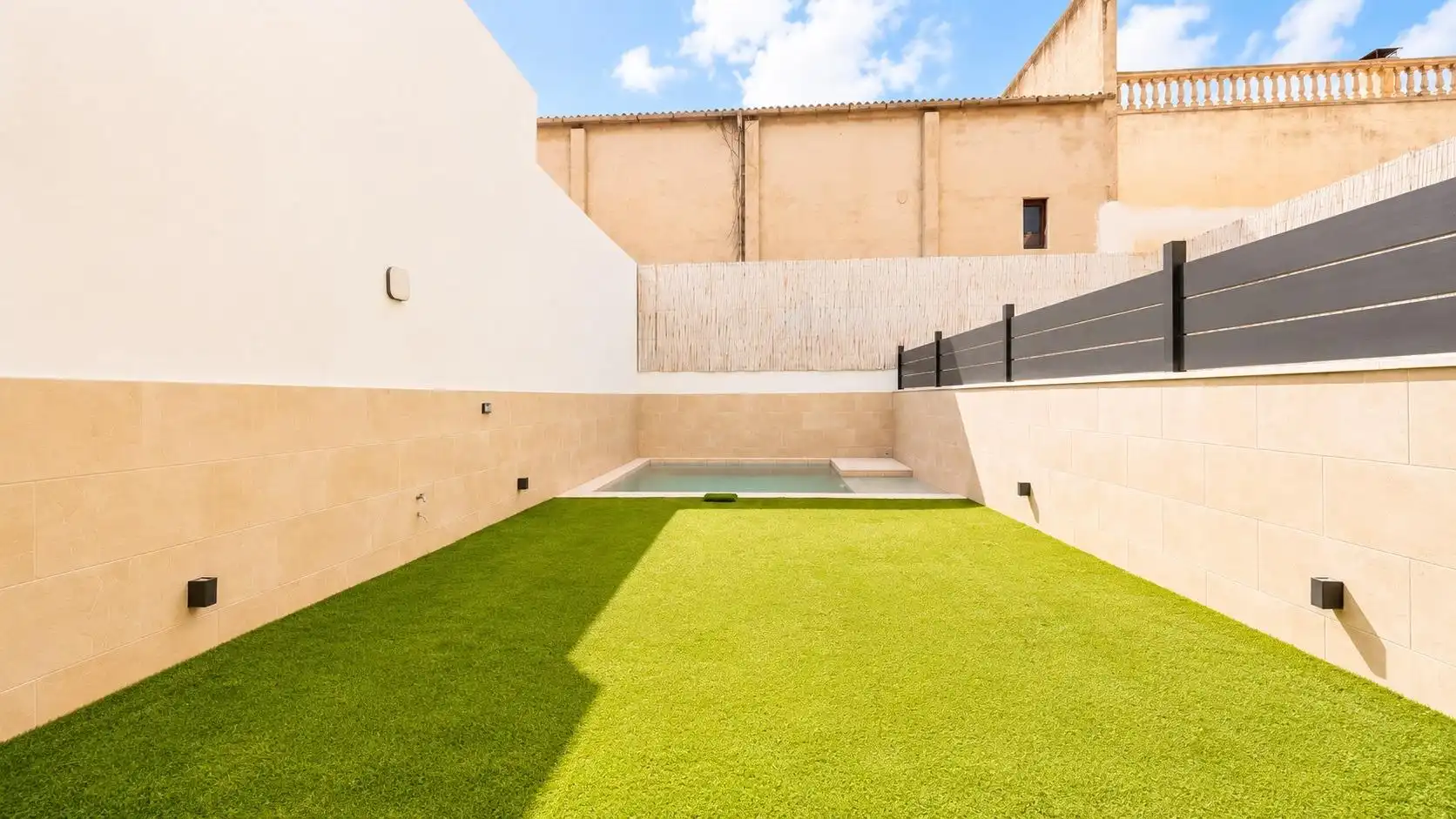 Piscina de Casa adosada en venta en  Palma de Mallorca con Aire acondicionado, Calefacción y Jardín privado