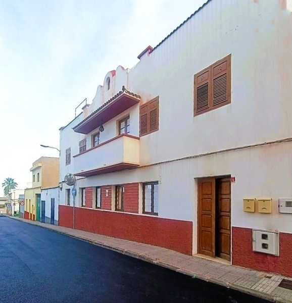 Exterior view of Flat to rent in Güímar  with Terrace, Oven and Washing machine