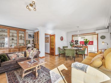 Apartamento con balcón en venta en Estepona Pueblo