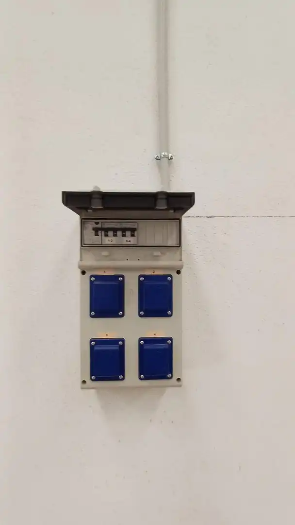 Fabrikhallen zur Miete in Galileo, Pueblo