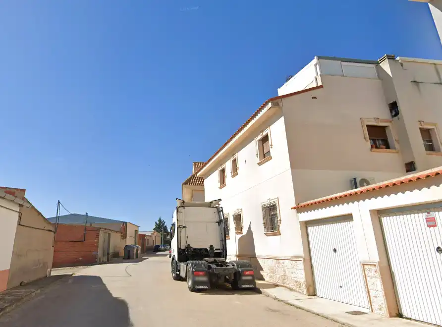 Vista exterior de Pis en venda en Miguel Esteban