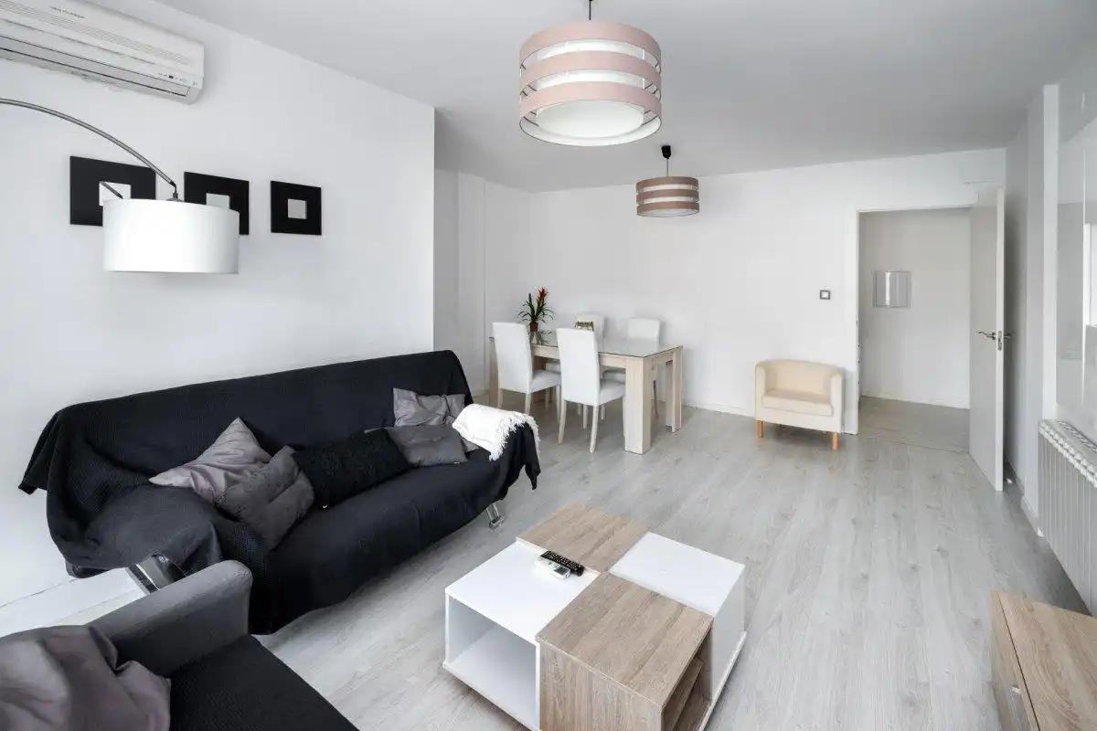 Flat for rent in Ronda de Segovia, Imperial