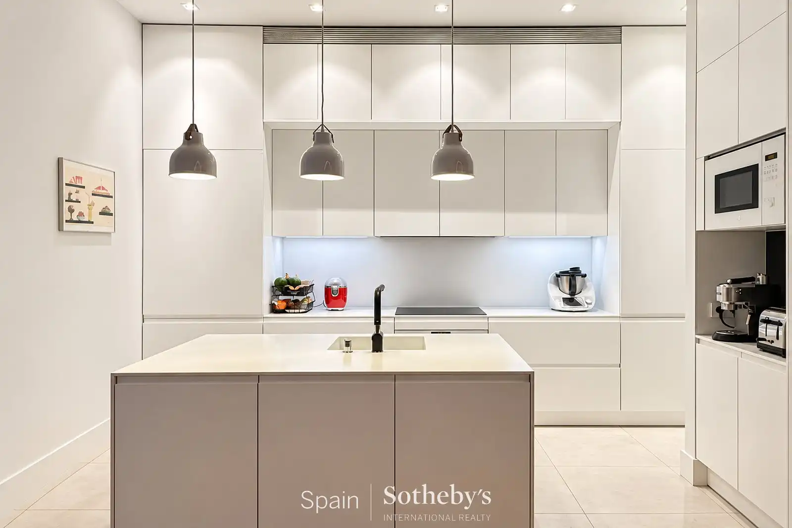 Küche von Wohnungen zur Miete in Barrio de Salamanca