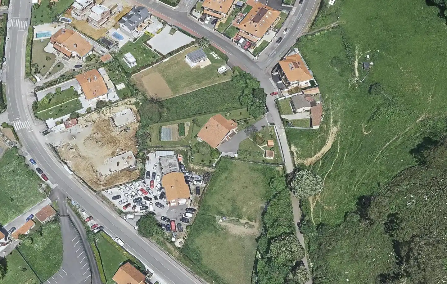 Residencial en venta en Barrio Sámano, 24, Sámano