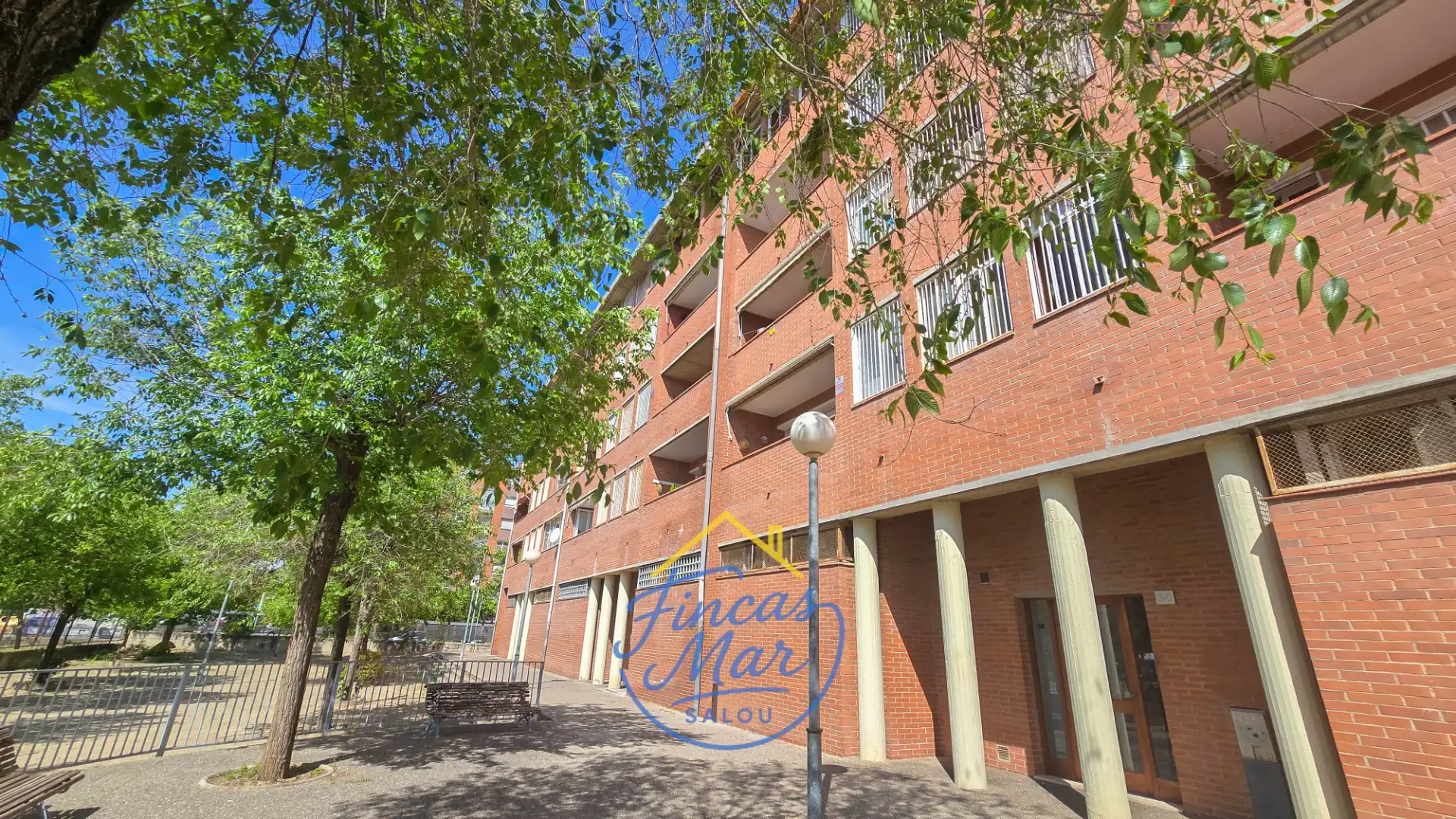 Exterior view of Flat for sale in  Tarragona Capital  with Air Conditioner, Terrace and Storage room
