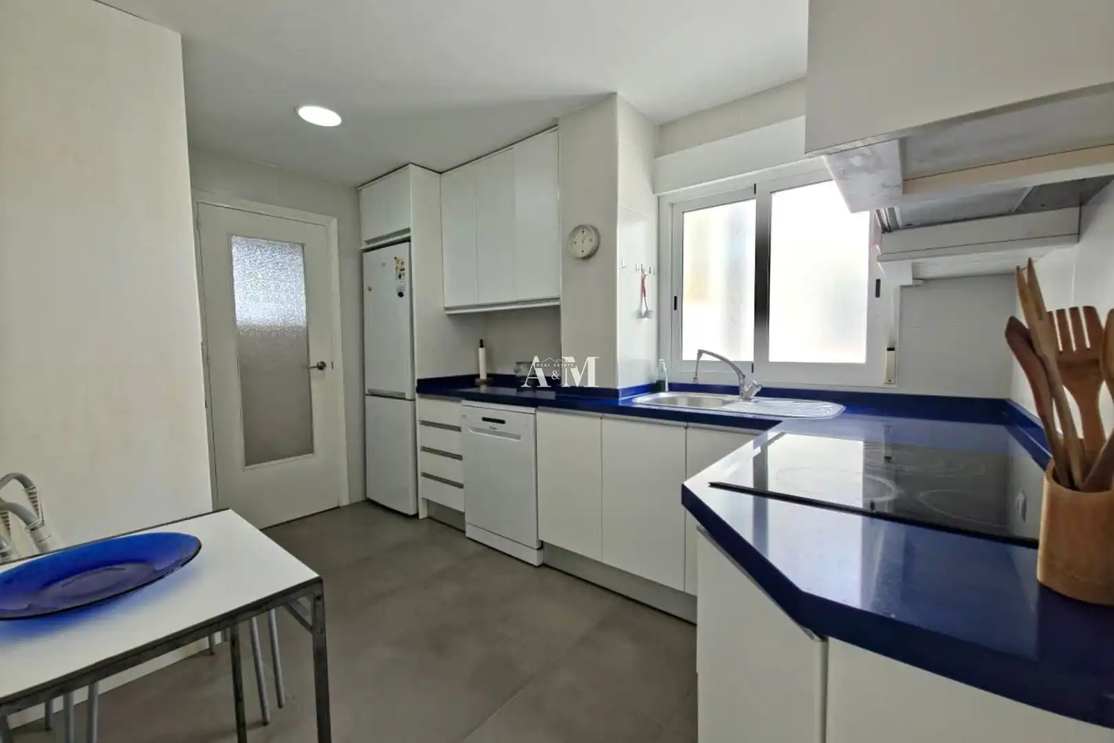 Cocina de Piso de alquiler en Torrevieja con Aire acondicionado, Calefacción y Terraza