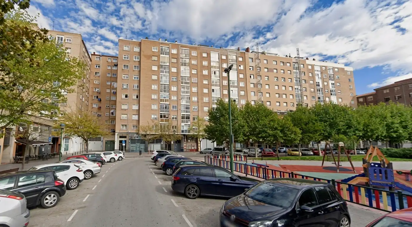 Apartament amb ascensor en venda a Plaza San Bruno