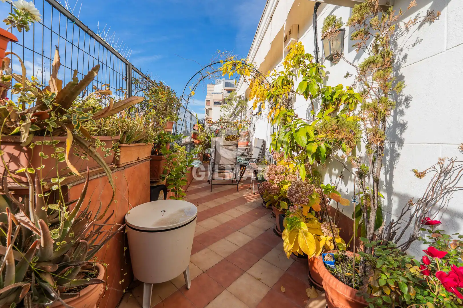 Jardín de Ático en venta en Madrid con Calefacción y Balcón
