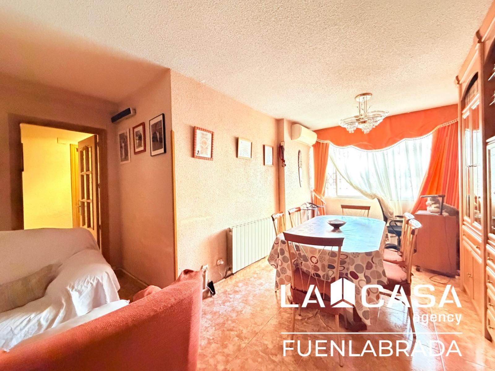 Living room of Flat for sale in Fuenlabrada  with Heating and Storage room