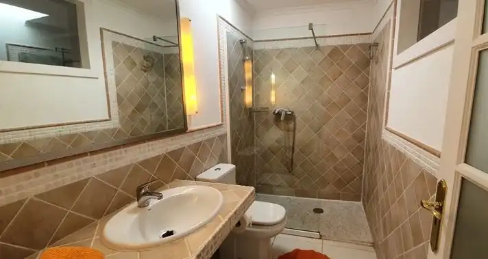 Bany de Casa o xalet en venda en Yaiza amb Aire condicionat, Jardí privat i Terrassa