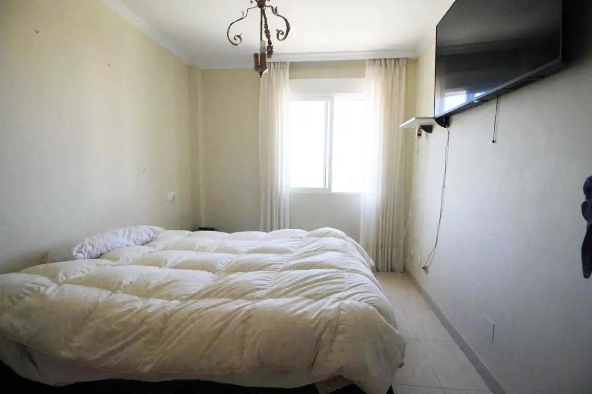 Habitación de Piso en venta en Vélez-Málaga con Terraza y Piscina comunitaria