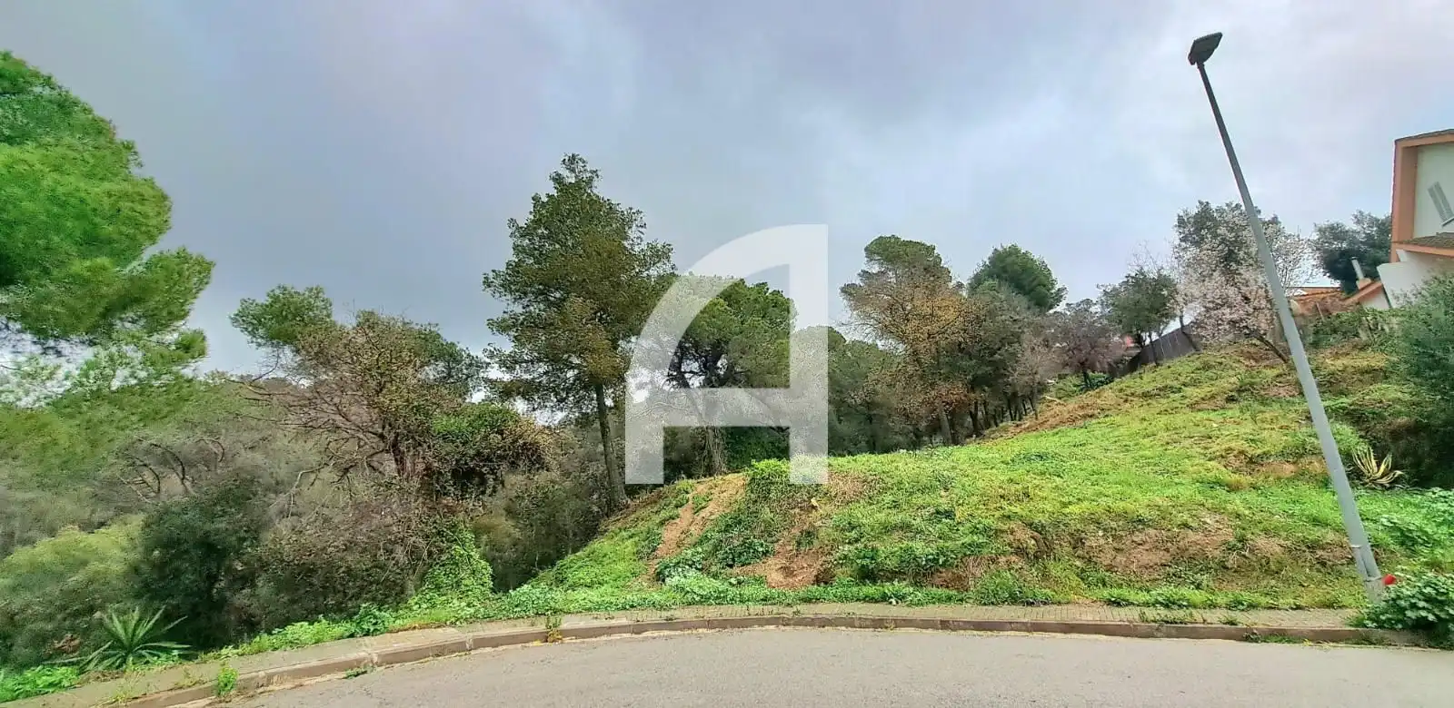 Grundstücke zum Verkauf in Canigo, Molins de Rei