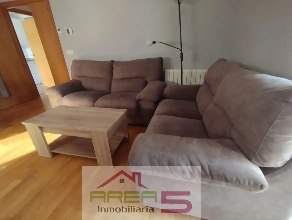 Sala d'estar de Pis de lloguer en Mérida amb Aire condicionat, Calefacció i Parquet