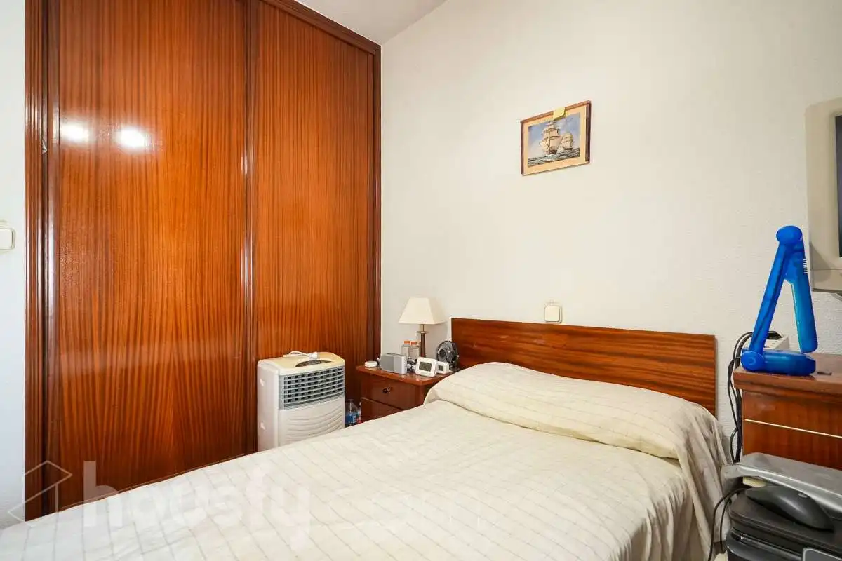 Dormitori de Pis en venda en Madrid amb Aire condicionat, Calefacció i Jardí privat