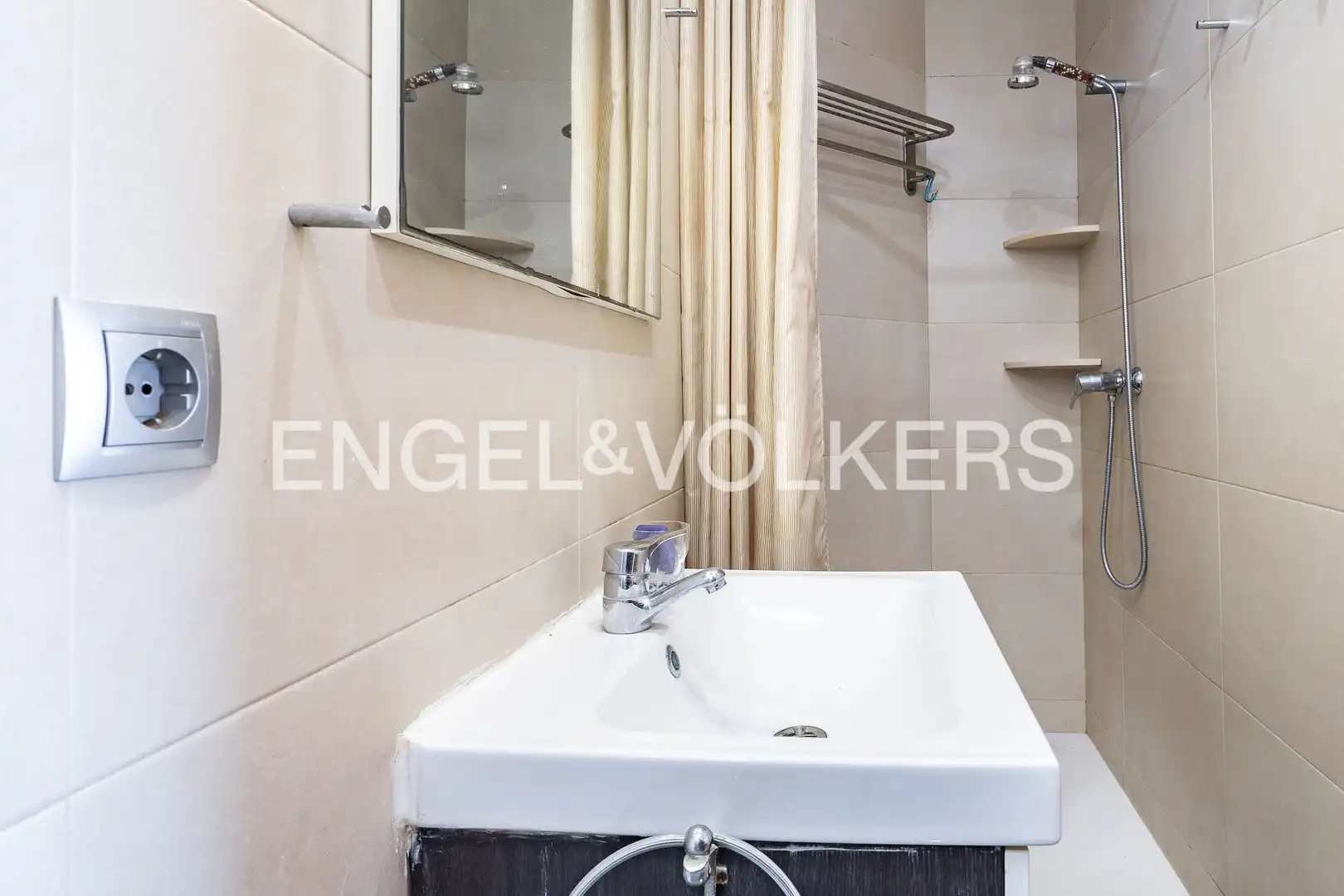 Baño de Ático en venta en Barcelona con Calefacción