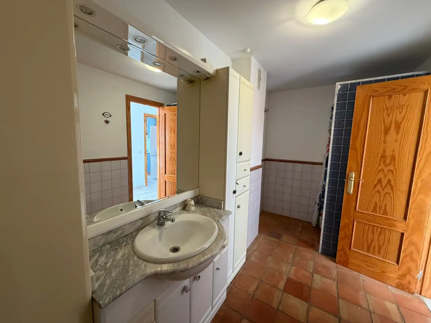 Bathroom of Flat for sale in Fuengirola  with Air Conditioner, Terrace and Community pool