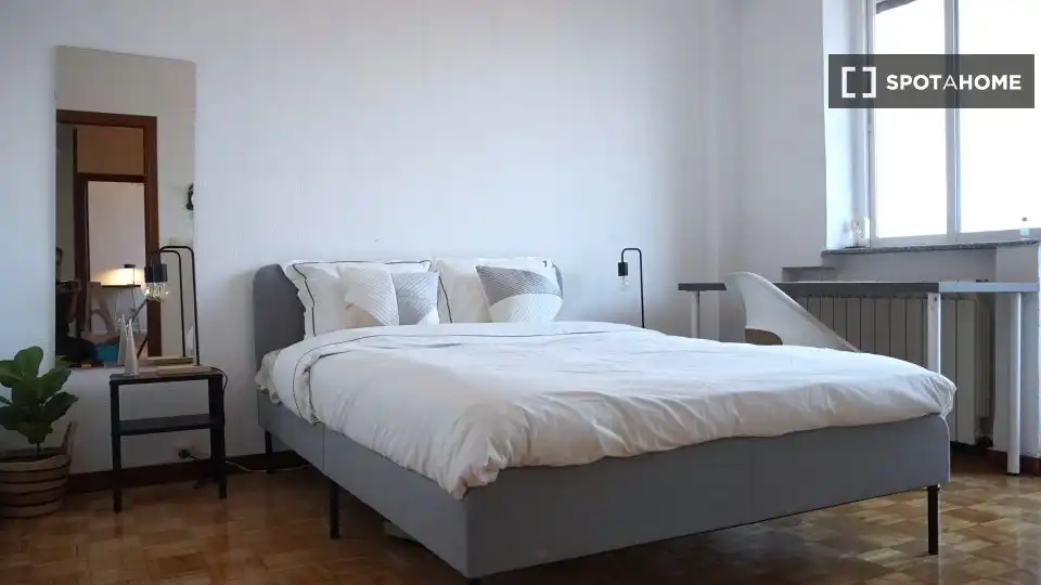 Bedroom of Flat for rent in Madrid  with Air Conditioner, Heating and Furnished