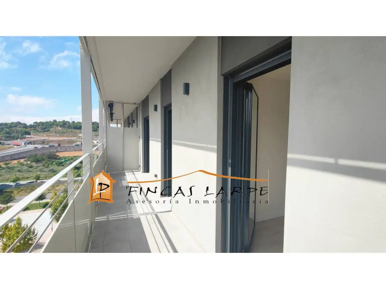 Piso con terraza en alquiler en Avenida SALVADOR ESTEVE
