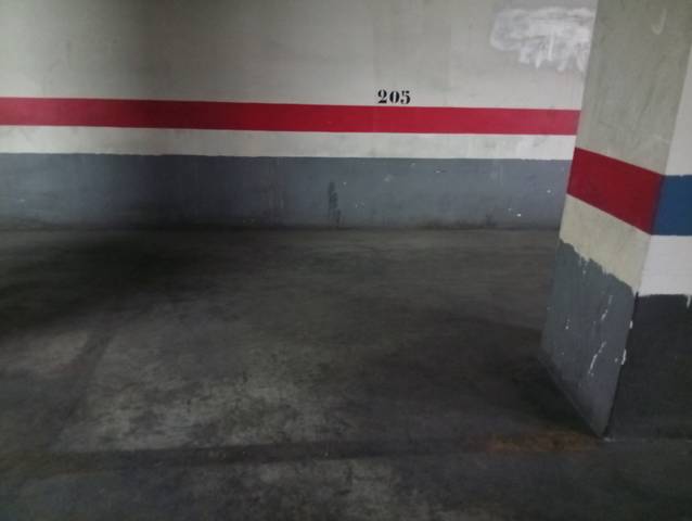 Garaje en Venta en Calle Pintor Manuel Maldonado, 21 en Barrio de Zaidín