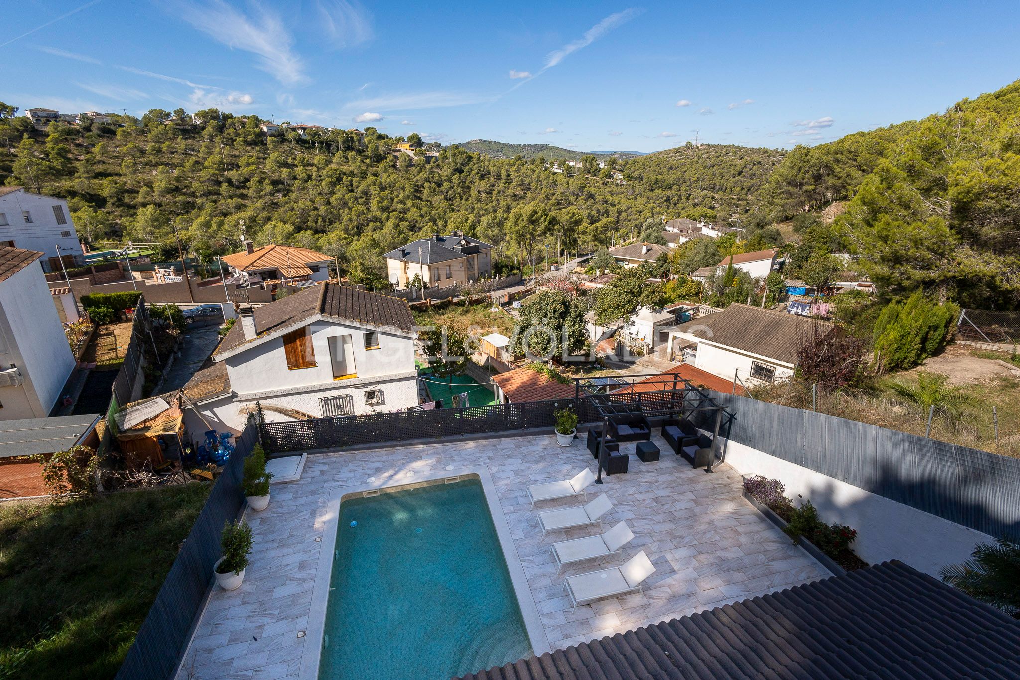 Vista exterior de Casa o xalet en venda en Canyelles amb Aire condicionat, Calefacció i Jardí privat