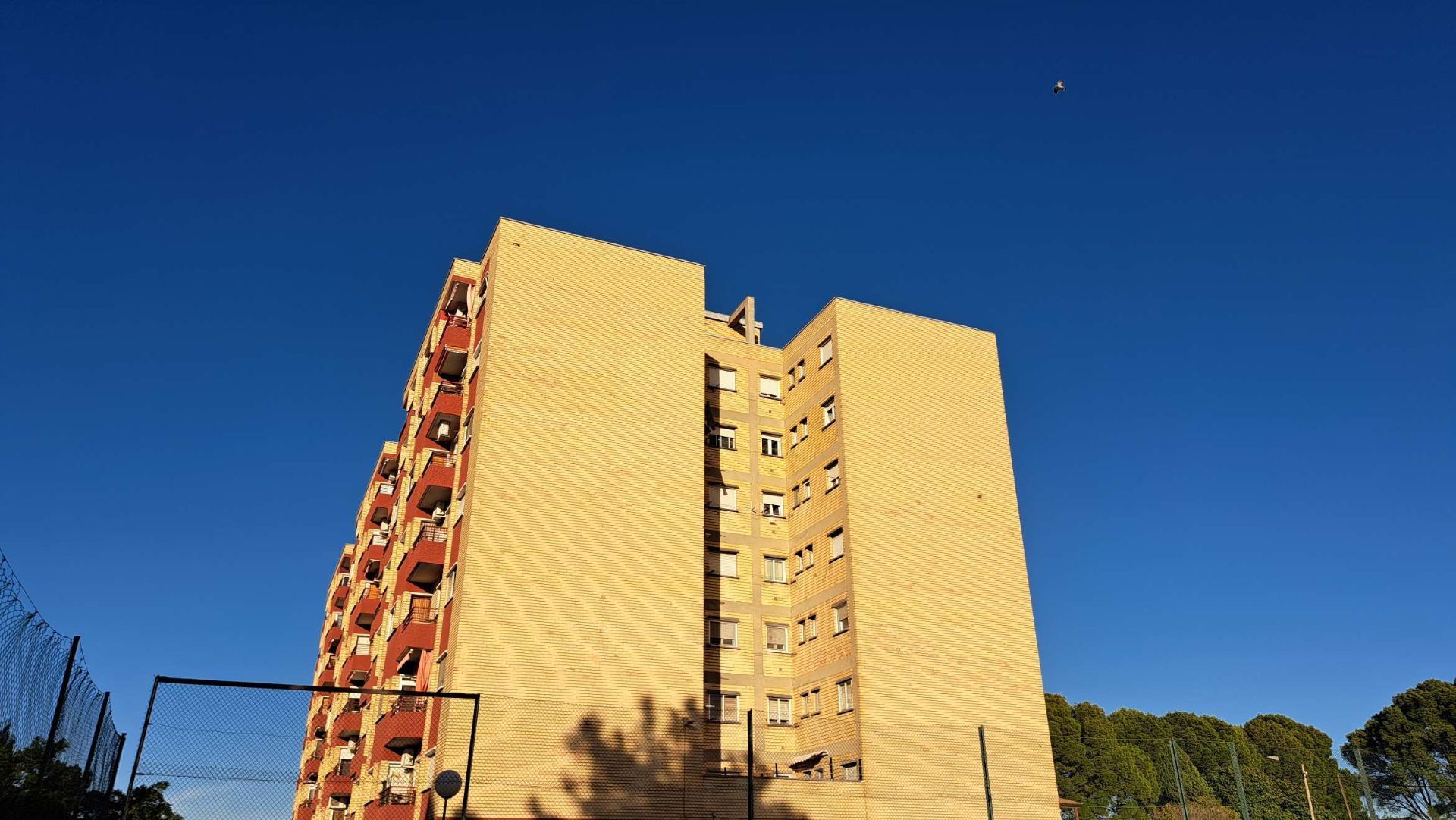 Exterior view of Flat for sale in  Zaragoza Capital  with Heating and Community pool