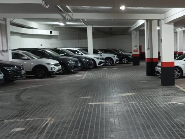 Garaje en Alquiler en Calle de López de Hoyos, 344 en Colina