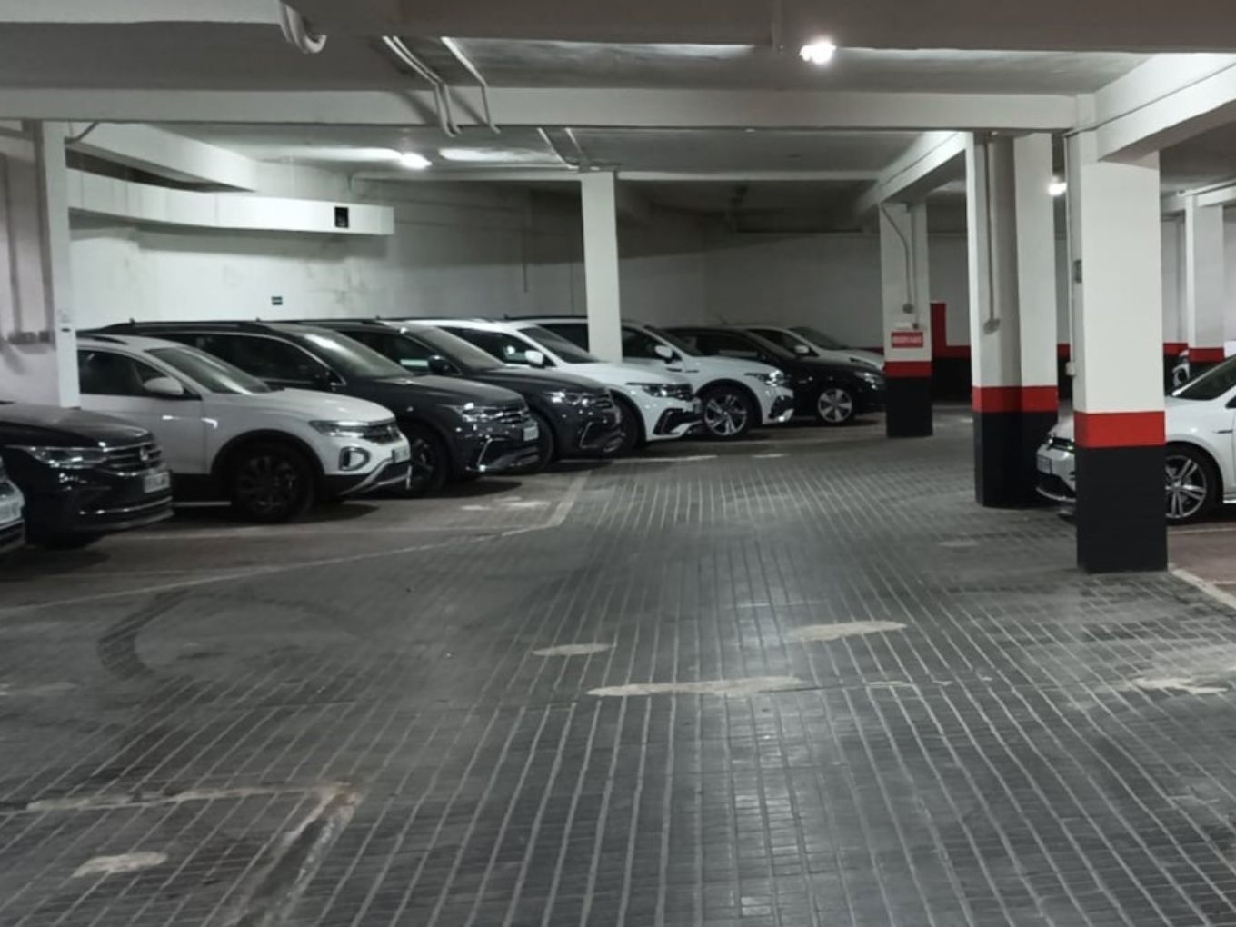 Aparcament de Garatge de lloguer en  Madrid Capital amb Alarma