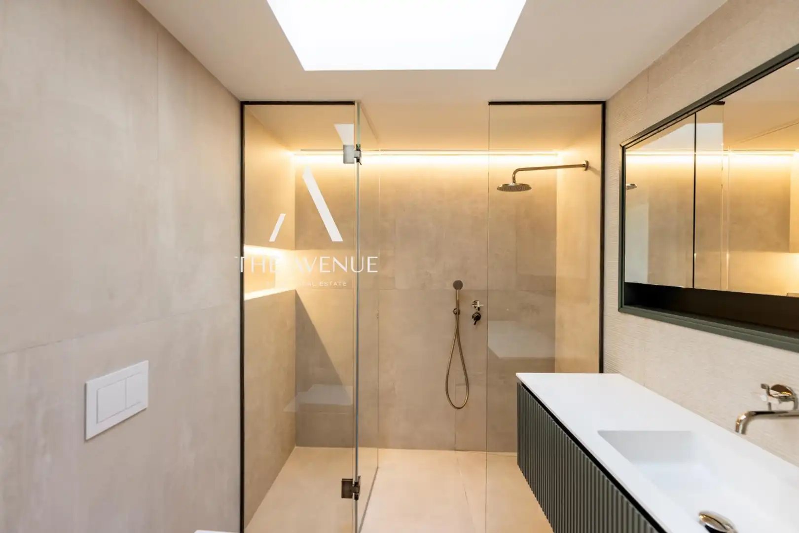 Bathroom of Houses for sale in Pozuelo de Alarcón  with Heating and Swimming Pool