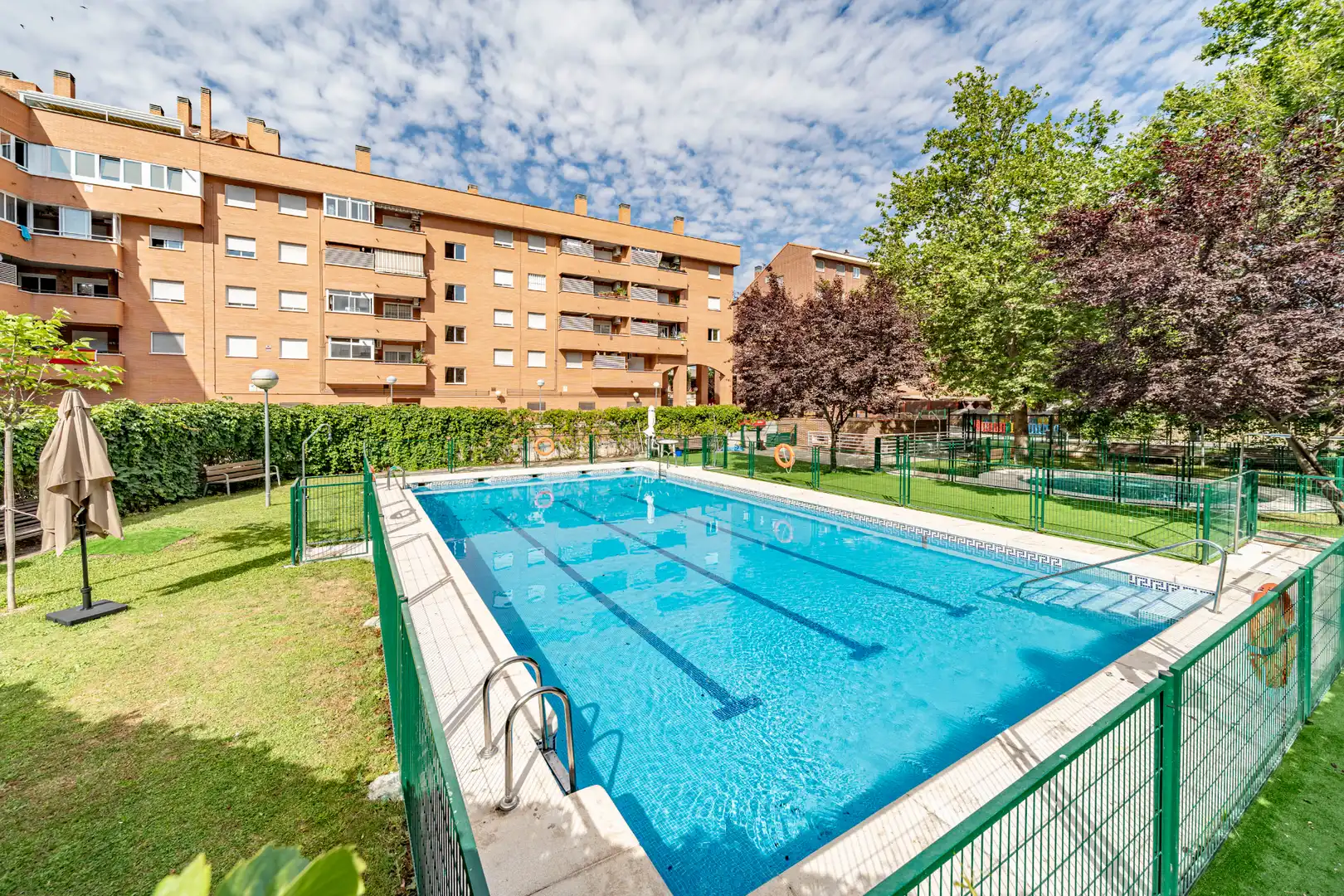Swimming pool of Flat for sale in Torrejón de Ardoz  with Air Conditioner, Heating and Parquet flooring