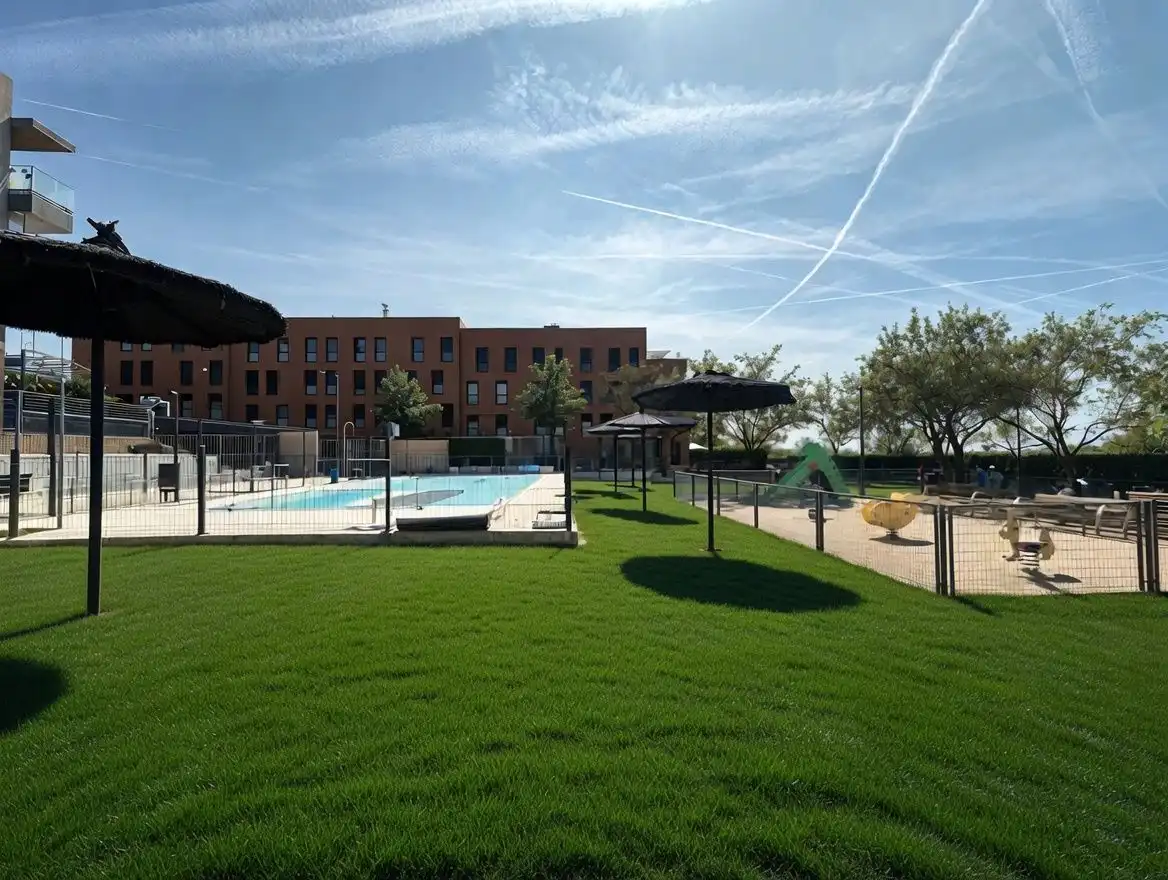 Piscina de Piso en venta en Paracuellos de Jarama con Aire acondicionado, Calefacción y Terraza