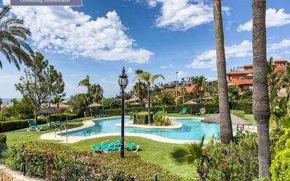 Jardí de Casa adosada en venda en Estepona amb Jardí privat, Terrassa i Balcó