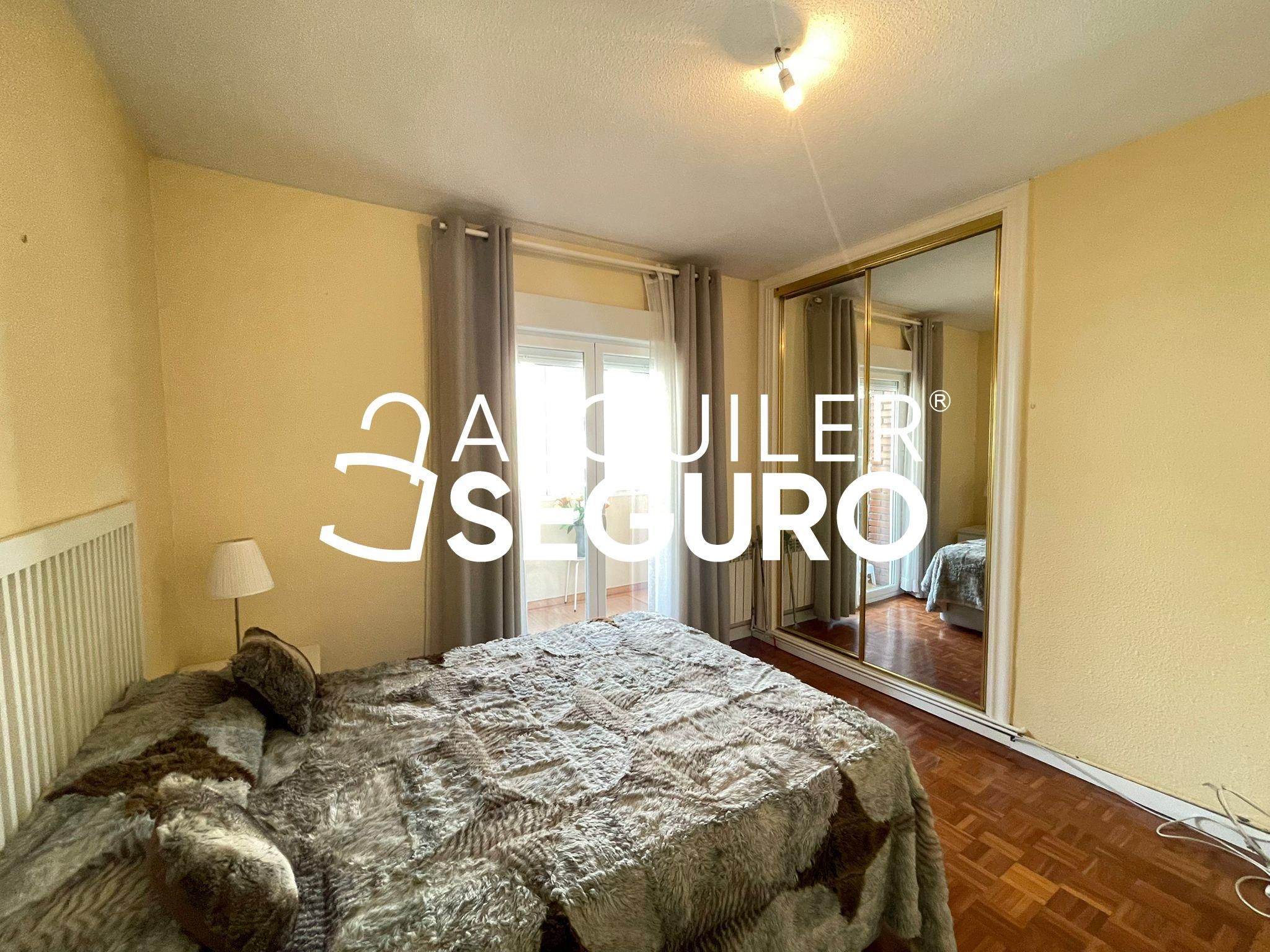 Habitación de Piso de alquiler en  Madrid Capital con Aire acondicionado, Calefacción y Terraza