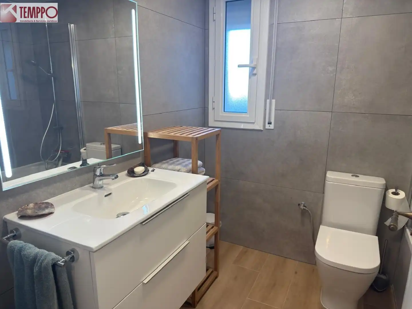 Bathroom of Attic for sale in Cubelles  with Air Conditioner, Heating and Terrace