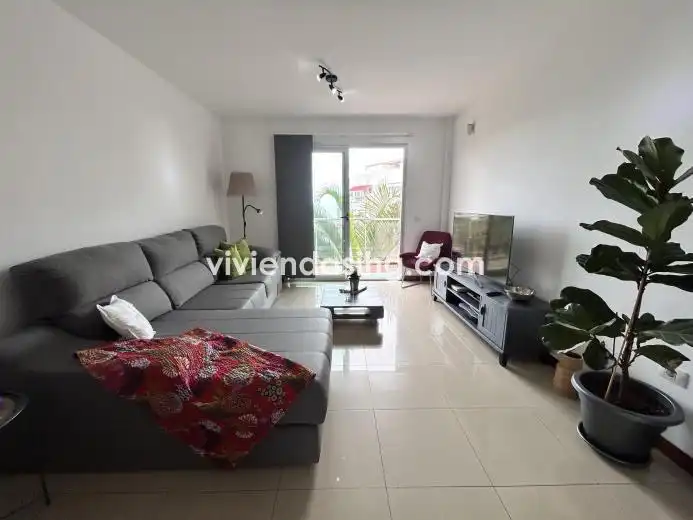 Flat for sale in Calle la Gorvorana, Longuera - Toscal