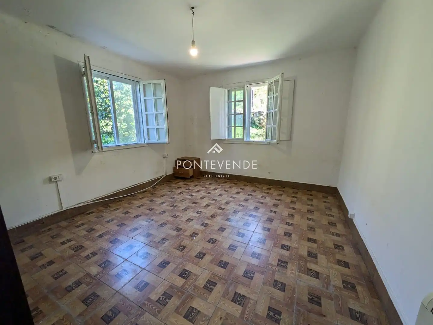 Sala d'estar de Casa o xalet en venda en Pontevedra Capital  amb Calefacció i Terrassa