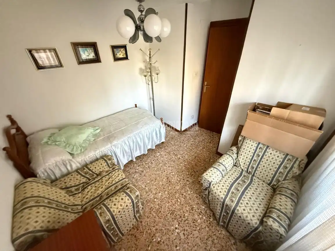 Habitación de Piso en venta en Zaragoza con Calefacción y Balcón