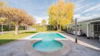 Swimming pool of House or chalet for sale in Villanueva de la Cañada  with Air Conditioner, Heating and Private garden