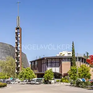 Vista exterior de Piso en venta en Madrid con Aire acondicionado, Calefacción y Jardín privado
