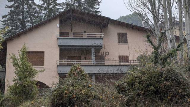 Casa-chalet en Venta en Fígols i Alinyà