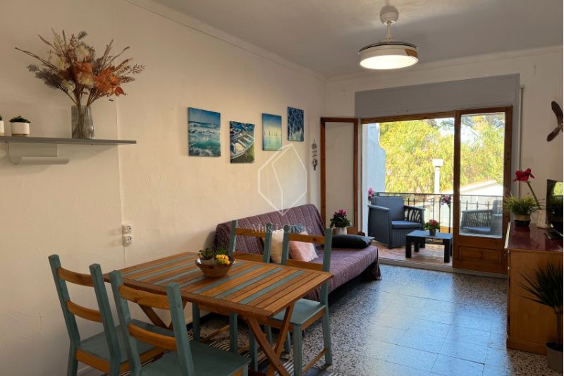 Vista exterior de Apartamento en venta en L'Escala con Amueblado