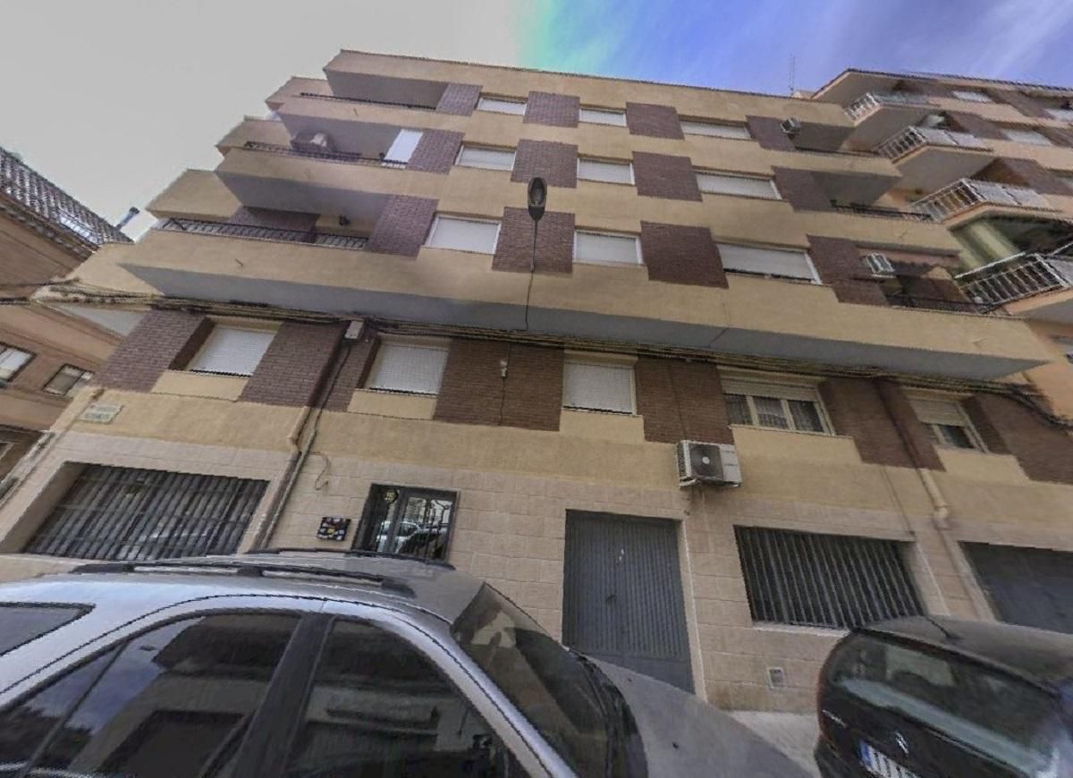 Vista exterior de Local en venda en Petrer amb Terrassa