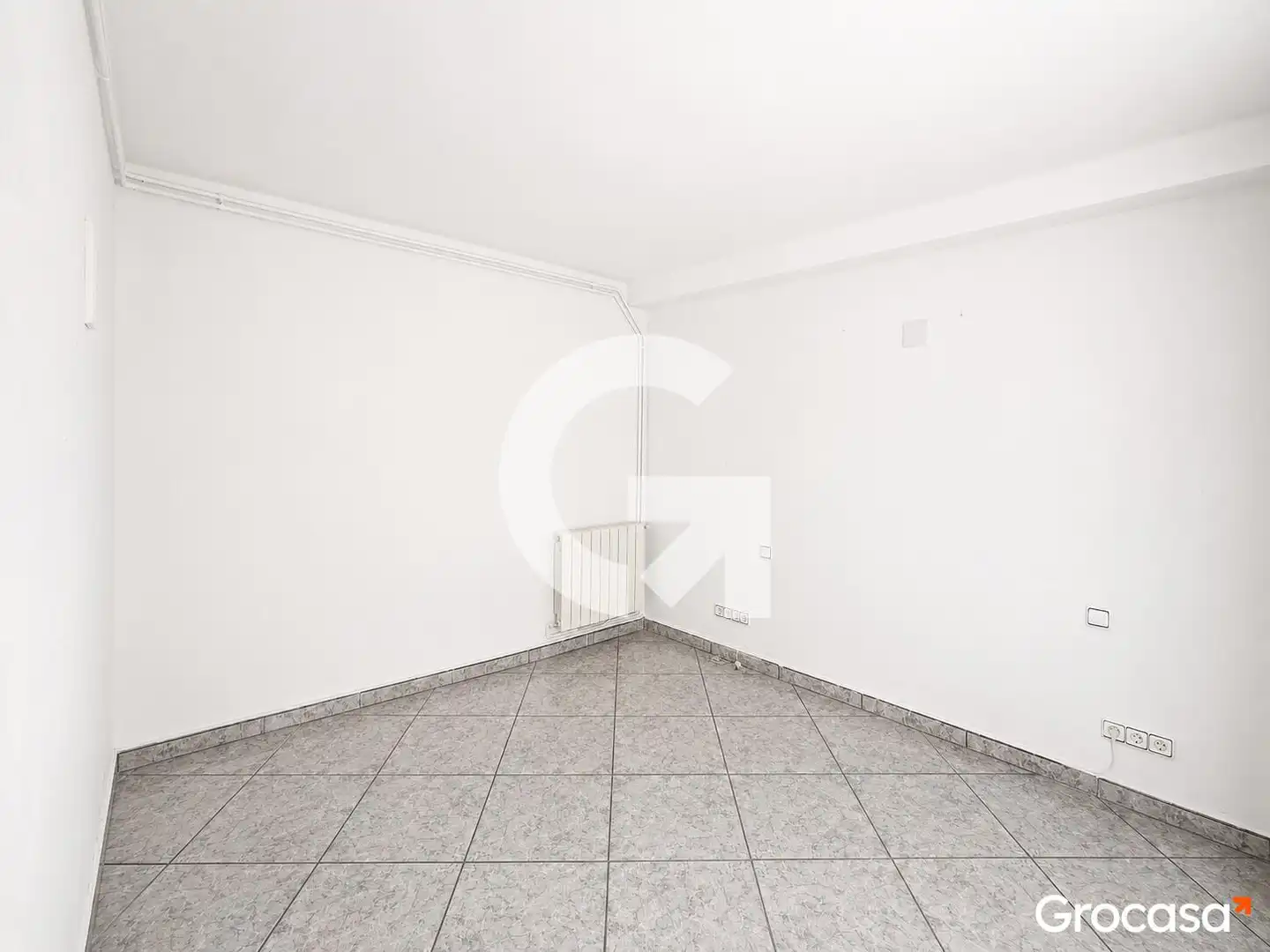 Habitación de Piso en venta en Barcelona con Calefacción, Terraza y Trastero