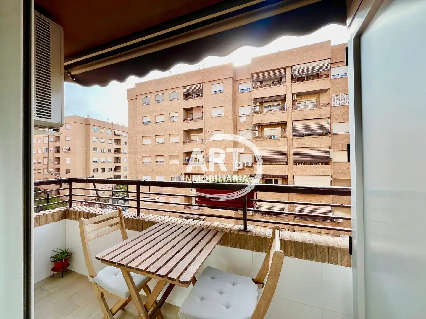 Vista exterior de Piso en venta en Valencia con Aire acondicionado, Calefacción y Terraza