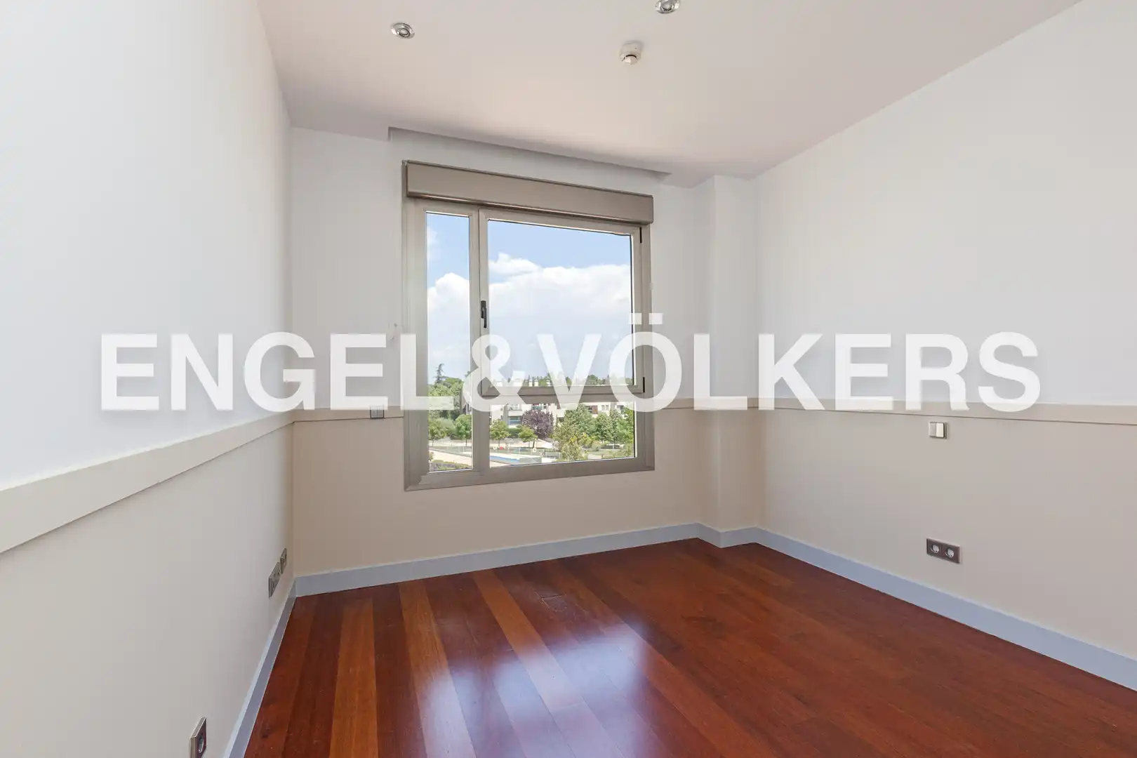Habitación de Ático de alquiler en Pozuelo de Alarcón con Calefacción, Jardín privado y Terraza