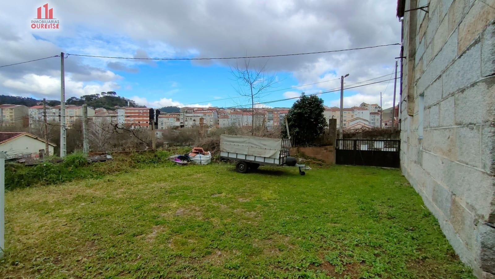 Casa o xalet en venda en Ourense Capital  amb Jardí privat