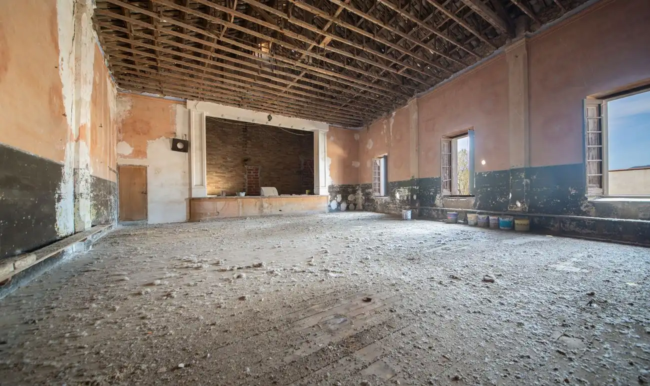Buildings for sale in Torrelavit